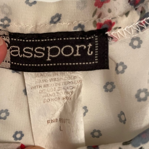 Passport Sheer Top Large - Picture 2 of 5